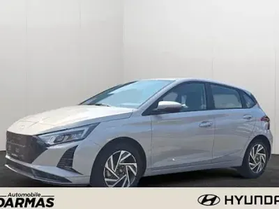 Gebraucht Hyundai i20 Comfort 101 PS (74 kW) 2025 Grau Limousine