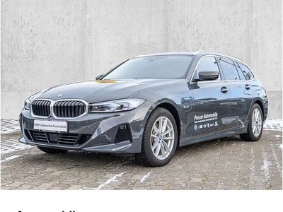 Gebraucht BMW 330e Sport Line 292 PS (214 kW) 2022 Grau Kombi