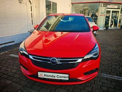 Rot Gebraucht 2018 Opel Astra Ultimate Limousine | 15.890 € (Fairer Preis)