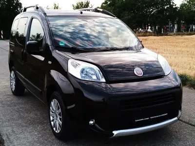 Gebraucht Fiat Qubo Trekking 75 PS (55 kW) 2009 Schwarz Van / Kleinbus