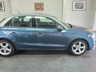 Gebraucht Audi A1 Sport 95 PS (69 kW) 2018 Blau Kleinwagen