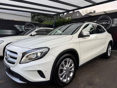 Weiß Gebraucht 2014 Mercedes GLA220 SUV | 17.500 € (Etwas zu teuer)