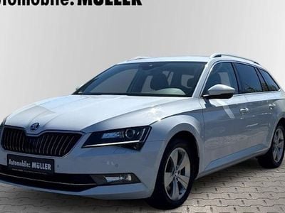 Begagnad Skoda Superb Style 150 HK (110 kW) 2019 Vit Kombi
