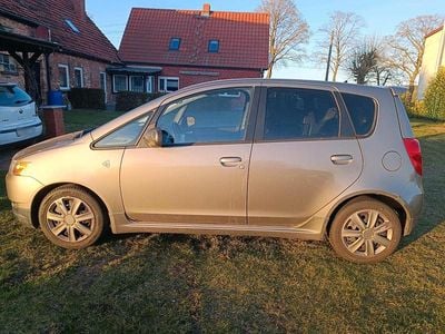 Gebraucht Mitsubishi Colt 95 PS (69 kW) 2011 Grau Kleinwagen