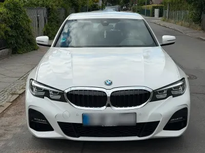 Gebraucht BMW 320e M Sport 204 PS (150 kW) 2022 Weiß Limousine