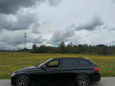 Gebraucht BMW 330 258 PS (189 kW) 2012 Schwarz Kombi
