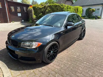 Gebraucht BMW 135 Performance 306 PS (225 kW) 2009 Schwarz Kleinwagen