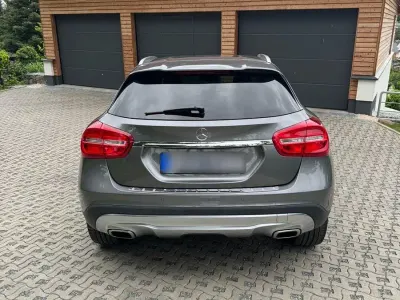 Gebraucht Mercedes GLA200 156 PS (114 kW) 2017 Grau SUV