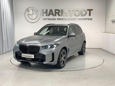 Grau Gebraucht 2024 BMW X5 M Sport SUV | 88.880 € (Fairer Preis)