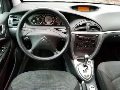 Gebraucht Citroën C5 Tendance 140 PS (102 kW) 2006 Grau Kombi
