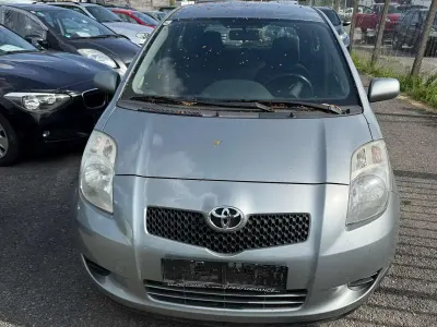 Gebraucht Toyota Yaris Sol 90 PS (66 kW) 2006 Other Limousine