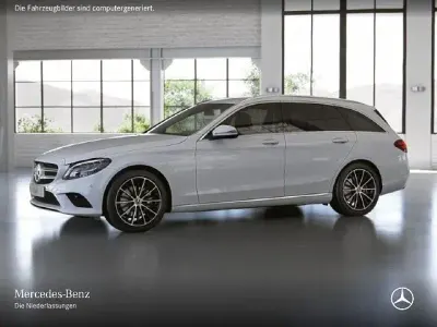 Gebraucht Mercedes C220 Avantgarde 194 PS (142 kW) 2020 Weiß Limousine