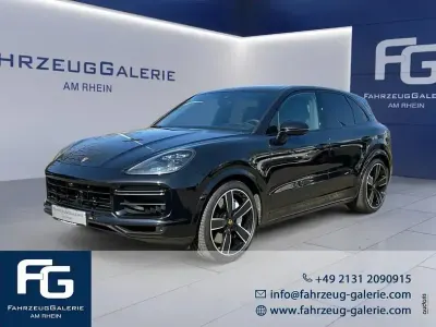 Gebraucht Porsche Cayenne Turbo 549 PS (403 kW) 2022 Schwarz SUV