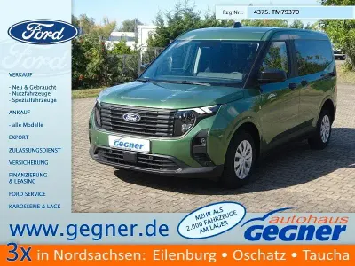 Neu Ford Courier Trend 125 PS (91 kW) 2026 Grün Van / Kleinbus