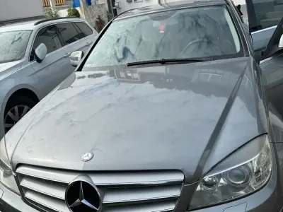 Gebraucht Mercedes C320 224 PS (164 kW) 2007 Limousine