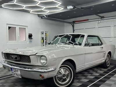 Grau Gebraucht 1966 Ford Mustang Coupé | 28.950 €