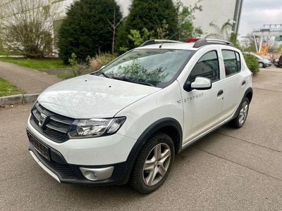 Gebraucht Dacia Sandero Prestige 90 PS (66 kW) 2016 Weiß SUV