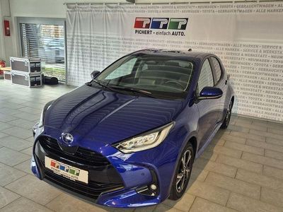 Neu Toyota Yaris Hybrid Comfort 116 PS (85 kW) 2025 Grau Limousine