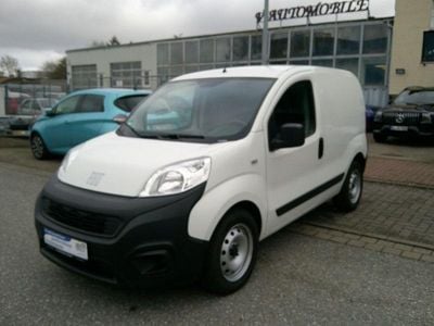 Gebraucht Fiat Fiorino Basis 80 PS (58 kW) 2022 Weiß Van / Kleinbus