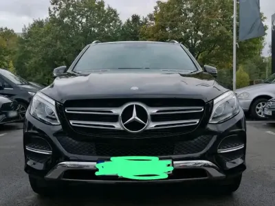 Gebraucht Mercedes GLE250 204 PS (150 kW) 2016 Schwarz SUV
