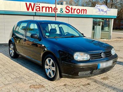 Gebraucht VW Golf IV 2002 Schwarz Kleinwagen