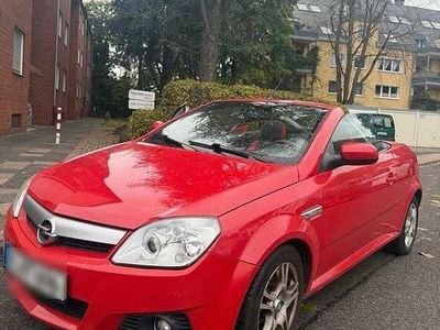 Second-hand Opel Tigra Design Edition 90 CP (66 kW) 2007 Roșu Cabrio
