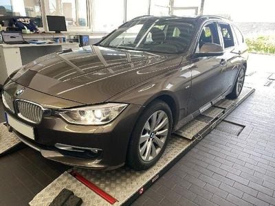 Gebraucht BMW 320 Comfort Edition 184 PS (135 kW) 2013 Braun Kombi