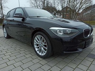 Gebraucht BMW 114 Basis 102 PS (75 kW) 2012 Schwarz Kleinwagen