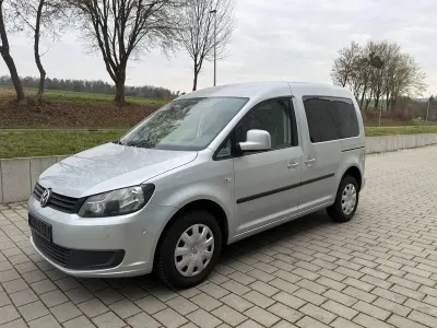 Usata VW Caddy Trendline 86 CV (63 kW) 2012 Argento Monovolume