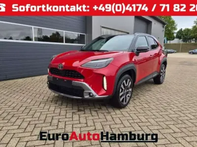 Neu Toyota Yaris Style 131 PS (96 kW) 2026 Emotional red metallic Kleinwagen