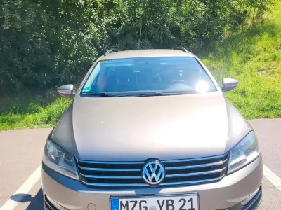 Gebraucht VW Passat 122 PS (89 kW) 2011 Braun Kombi