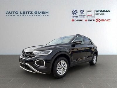 Second-hand VW T-Roc Life 116 CP (85 kW) 2025 Negru SUV