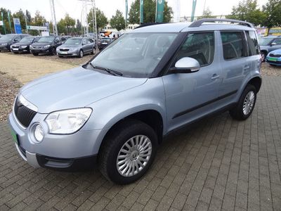 Gebraucht Skoda Yeti Active 105 PS (77 kW) 2012 Blau metallic SUV