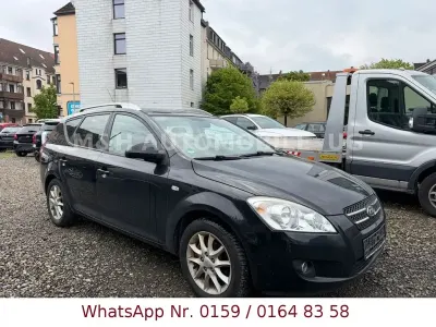 Używany Kia Ceed 109 KM (80 kW) 2009 Czarny Hatchback