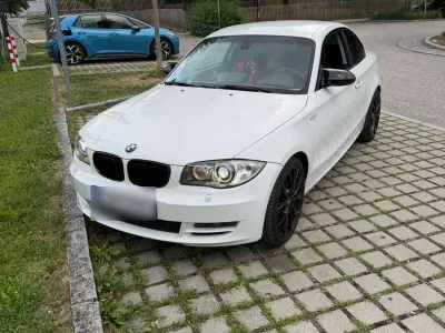 Gebraucht BMW 120 Coupé Sport Line 177 PS (130 kW) 2009 Weiß Coupé