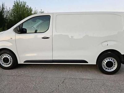 Gebraucht Toyota Proace Comfort 122 PS (89 kW) 2021 Weiß Van / Kleinbus