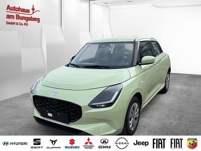 Neu Suzuki Swift Club 83 PS (61 kW) 2025 Gelb Kleinwagen