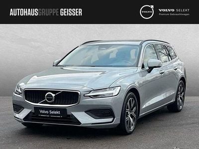 Vapour grey Gebraucht 2024 Volvo V60 Core Kombi | 33.450 € (Superpreis)