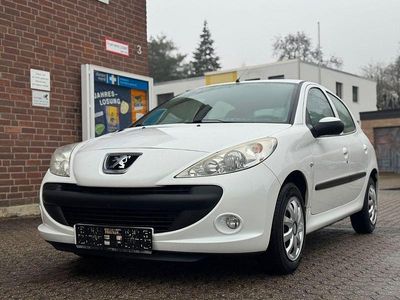 Gebraucht Peugeot 206+ Basis 73 PS (53 kW) 2011 Weiß Kleinwagen