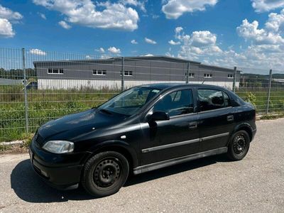 gebraucht Opel Astra 8 16 v Benzin mit 186000 Kilometer