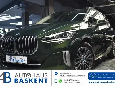 Gebraucht BMW 218 Active Tourer Luxury Line 136 PS (100 kW) 2024 Grün Van / Kleinbus