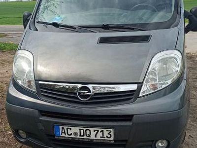 Second-hand Opel Vivaro 114 CP (83 kW) 2012 Gri Monovolum
