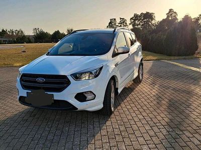 Gebraucht Ford Kuga ST-Line 175 PS (128 kW) 2018 Weiß SUV