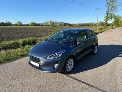Używany Ford Fiesta Titanium 101 KM (74 kW) 2018 Niebieski Hatchback