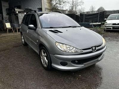 Gebraucht Peugeot 206 Tendance 109 PS (80 kW) 2005 Grau sidobre/metallic Kombi