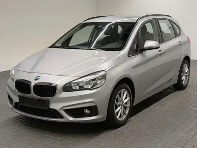 Gebraucht BMW 218 Active Tourer 136 PS (100 kW) 2014 Silber Van / Kleinbus