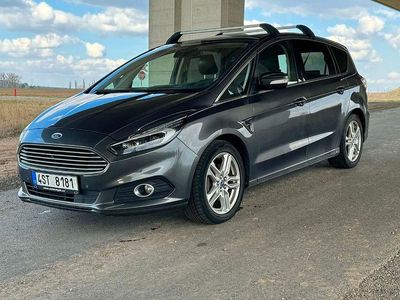 Gebraucht Ford S-MAX Titanium 179 PS (131 kW) 2015 Grau Van / Kleinbus