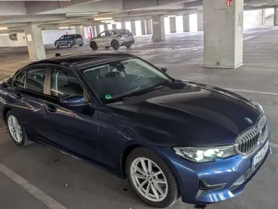 Gebraucht BMW 318 150 PS (110 kW) 2019 Blau Limousine