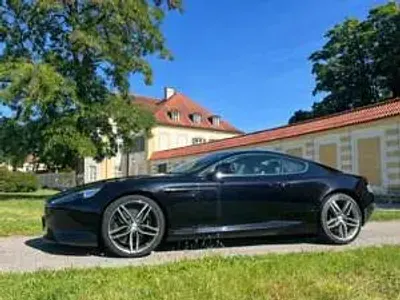 Second-hand Aston Martin Virage 497 CP (365 kW) 2011 Negru Coupe