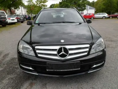 Używany Mercedes C250 Avantgarde 204 KM (150 kW) 2011 Czarny Kombi